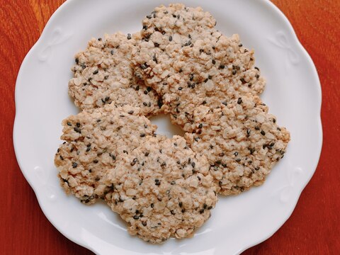 オートミールと米粉のシナモン黒ごまクッキー